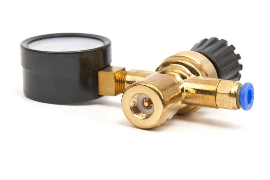 HBM Reduceerventiel Inclusief Manometer Voor MIG-MAG Wegwerpfles 3 HBM Reduceerventiel Inclusief Manometer Voor MIG-MAG Wegwerpfles - Afbeelding 3