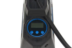 HBM 12 Volt Draagbare Digitale Compressor Met Accessoires 8 HBM 12 Volt Draagbare Digitale Compressor Met Accessoires -Hyunda Hulpmiddel Winkel hbm 476 3.jpg 1200x600 51414ebc88